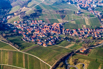 Vue aérienne de Du nord à le quartier Gleishorbach in Gleiszellen-Gleishorbach dans le département Rhénanie-Palatinat, Allemagne