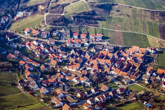 Vue aérienne de Du nord à le quartier Gleishorbach in Gleiszellen-Gleishorbach dans le département Rhénanie-Palatinat, Allemagne