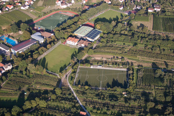 Ensemble d'installations sportives de l'École des sports de Bade-Sud à le quartier Steinbach in Baden-Baden dans le département Bade-Wurtemberg, Allemagne d'en haut