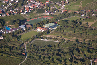 Ensemble d'installations sportives de l'École des sports de Bade-Sud à le quartier Steinbach in Baden-Baden dans le département Bade-Wurtemberg, Allemagne vue du ciel