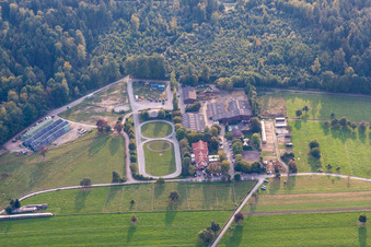 Vue aérienne de Maison d'hôtes Wiesenhof à le quartier Burbach in Marxzell dans le département Bade-Wurtemberg, Allemagne