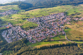 Vue aérienne de Du sud à le quartier Schöllbronn in Ettlingen dans le département Bade-Wurtemberg, Allemagne