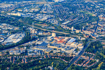 Vue aérienne de Zone industrielle Grünwinkel avec Michelin Reifenwerke AG & Co. KGaA à le quartier Grünwinkel in Karlsruhe dans le département Bade-Wurtemberg, Allemagne