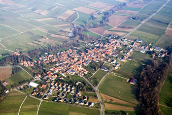 Vue aérienne de De l'ouest à le quartier Heuchelheim in Heuchelheim-Klingen dans le département Rhénanie-Palatinat, Allemagne