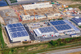 Chantier de construction de MEG Wörth am Rhein GmbH dans la zone industrielle d'Oberwald à Wörth am Rhein dans le département Rhénanie-Palatinat, Allemagne vue d'en haut