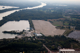 Vue aérienne de Nouveau port du Rhin à Lauterbourg dans le département Bas Rhin, France