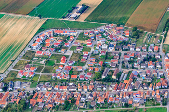 Sur la haute piste à Kandel dans le département Rhénanie-Palatinat, Allemagne vue du ciel