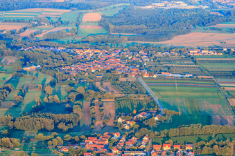 Vue oblique de Vue du village depuis l'ouest à Winden dans le département Rhénanie-Palatinat, Allemagne