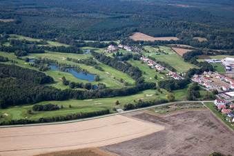 Vue oblique de Club de golf de Baden-Baden Soufflenheim à Soufflenheim dans le département Bas Rhin, France
