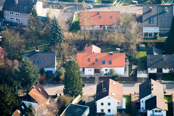 Rue Zeppelin à Kandel dans le département Rhénanie-Palatinat, Allemagne d'en haut