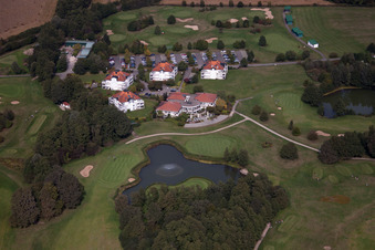 Club de golf de Baden-Baden Soufflenheim à Soufflenheim dans le département Bas Rhin, France vue d'en haut