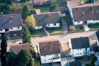 Rue Zeppelin à Kandel dans le département Rhénanie-Palatinat, Allemagne vue d'en haut