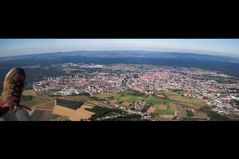 Haguenau dans le département Bas Rhin, France depuis l'avion