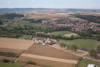Vue oblique de Lupstein dans le département Bas Rhin, France