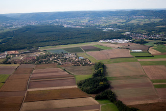 Vue aérienne de Aéroport de Steinbourg à Saverne dans le département Bas Rhin, France