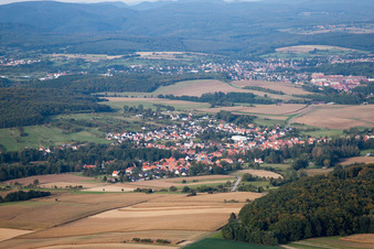 Vue d'oiseau de Engwiller dans le département Bas Rhin, France