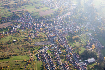 Lembach dans le département Bas Rhin, France du point de vue du drone