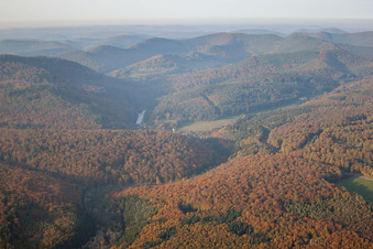 Enregistrement par drone de Nehwiller-près-Wœrth dans le département Bas Rhin, France