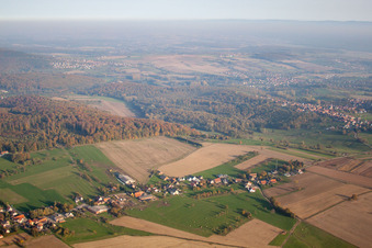 Vue oblique de Nehwiller-près-Wœrth dans le département Bas Rhin, France