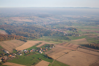 Nehwiller-près-Wœrth dans le département Bas Rhin, France d'en haut
