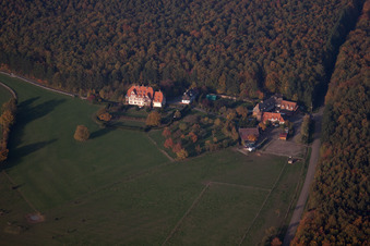 Vue d'oiseau de Niederbronn-les-Bains dans le département Bas Rhin, France