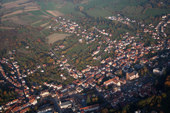 Niederbronn-les-Bains dans le département Bas Rhin, France vu d'un drone
