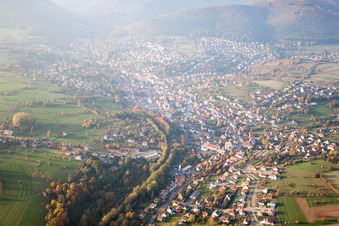 Vue aérienne de Reichshoffen dans le département Bas Rhin, France