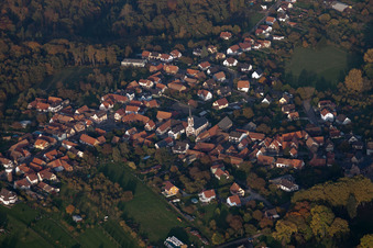 Vue aérienne de Gœrsdorf dans le département Bas Rhin, France