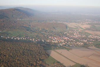 Preuschdorf dans le département Bas Rhin, France d'un drone