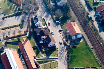 Vue aérienne de À la gare à Jockgrim dans le département Rhénanie-Palatinat, Allemagne