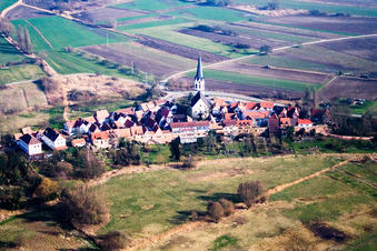 Vue aérienne de Ludwigstraße Hinteretädel, centre historique du village depuis l'est à Jockgrim dans le département Rhénanie-Palatinat, Allemagne