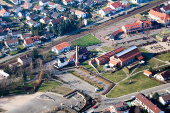 Vue aérienne de Bürgherhaus, salle des fêtes vue du sud-est à Jockgrim dans le département Rhénanie-Palatinat, Allemagne