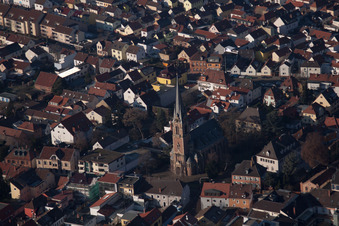 Vue d'oiseau de Quartier Oggersheim in Ludwigshafen am Rhein dans le département Rhénanie-Palatinat, Allemagne