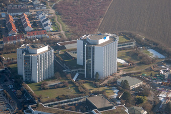 Vue oblique de Terrain hospitalier de la BG Klinik Ludwigshafen à le quartier Oggersheim in Ludwigshafen am Rhein dans le département Rhénanie-Palatinat, Allemagne