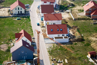 Nouvelle zone de développement NO à le quartier Schaidt in Wörth am Rhein dans le département Rhénanie-Palatinat, Allemagne du point de vue du drone