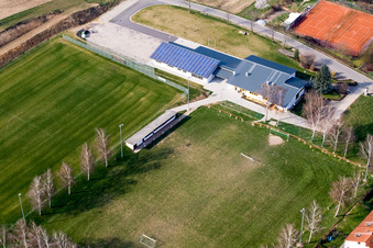 Photographie aérienne de Dierbachhalle et terrains de sport à Dierbach dans le département Rhénanie-Palatinat, Allemagne