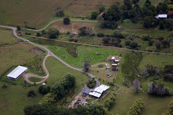 Quartier Preece Point in Coromandel dans le département Waïkato, Nouvelle-Zélande vu d'un drone