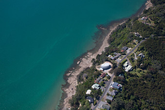 Vue aérienne de Quartier Wyuna Bay in Coromandel dans le département Waïkato, Nouvelle-Zélande