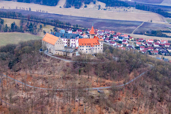 Vue aérienne de Forteresse Heldburg à Heldburg dans le département Thuringe, Allemagne
