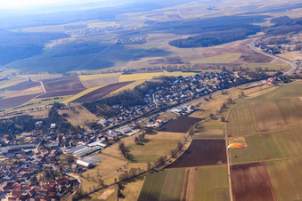 Vue aérienne de Schweinfurter Straße à Stadtlauringen dans le département Bavière, Allemagne