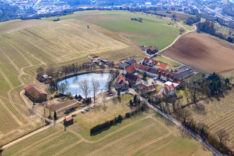 Vue aérienne de Kaltenhof à le quartier Mainberg in Schonungen dans le département Bavière, Allemagne