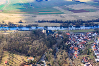 Château Mainberg à le quartier Mainberg in Schonungen dans le département Bavière, Allemagne vue du ciel