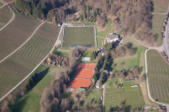 Vue aérienne de Varnhalt, terrain de sport à le quartier Gallenbach in Baden-Baden dans le département Bade-Wurtemberg, Allemagne