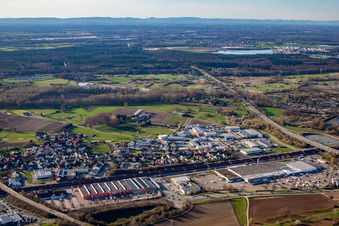 Vue aérienne de OBI, TAKKO à Sinzheim dans le département Bade-Wurtemberg, Allemagne