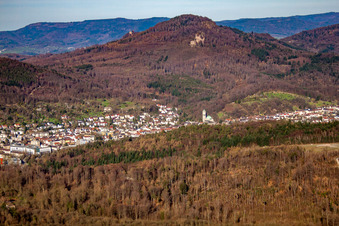 Vue aérienne de Vieux Château à Baden-Baden dans le département Bade-Wurtemberg, Allemagne