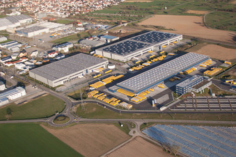 Centre logistique DACHSER Karlsruhe GmbH, Malsch à Malsch dans le département Bade-Wurtemberg, Allemagne du point de vue du drone