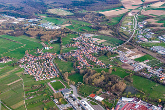 Quartier Altenstadt in Wissembourg dans le département Bas Rhin, France vu d'un drone