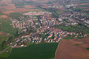 Photographie aérienne de Soultz-sous-Forêts dans le département Bas Rhin, France