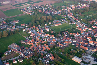 Riedseltz dans le département Bas Rhin, France d'un drone