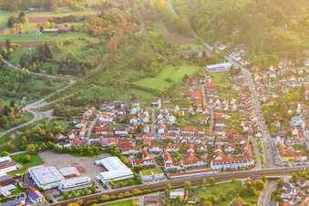 Vue aérienne de Gewerbestr à le quartier Berghausen in Pfinztal dans le département Bade-Wurtemberg, Allemagne